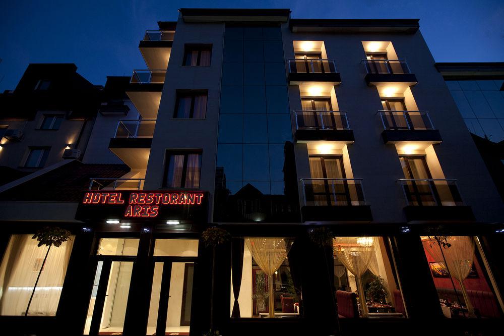 Aris Hotel 3*