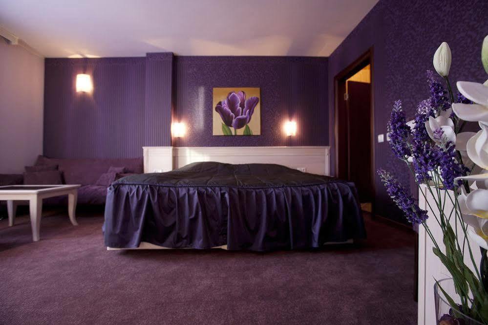 Aris Hotel 3*
